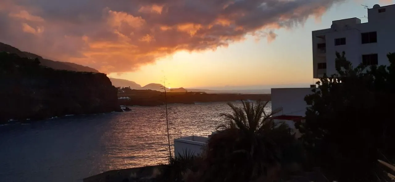 Sea Loft With A Huge Bed Apartment Icod De Los Vinos